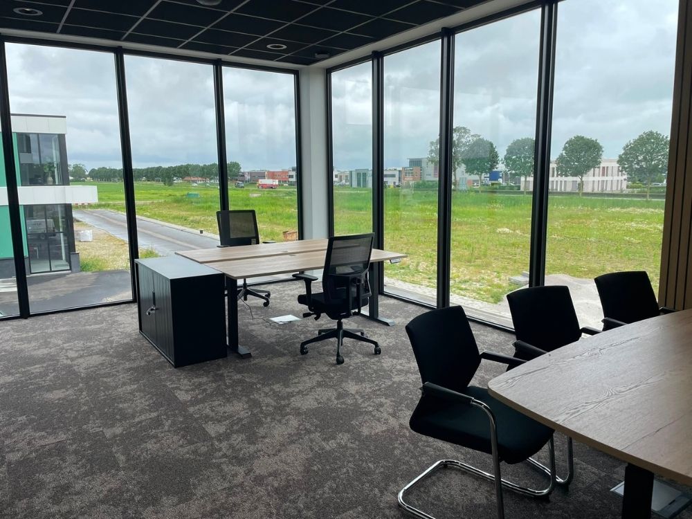 Projecten 2 Complete kantoorinrichting in Urk